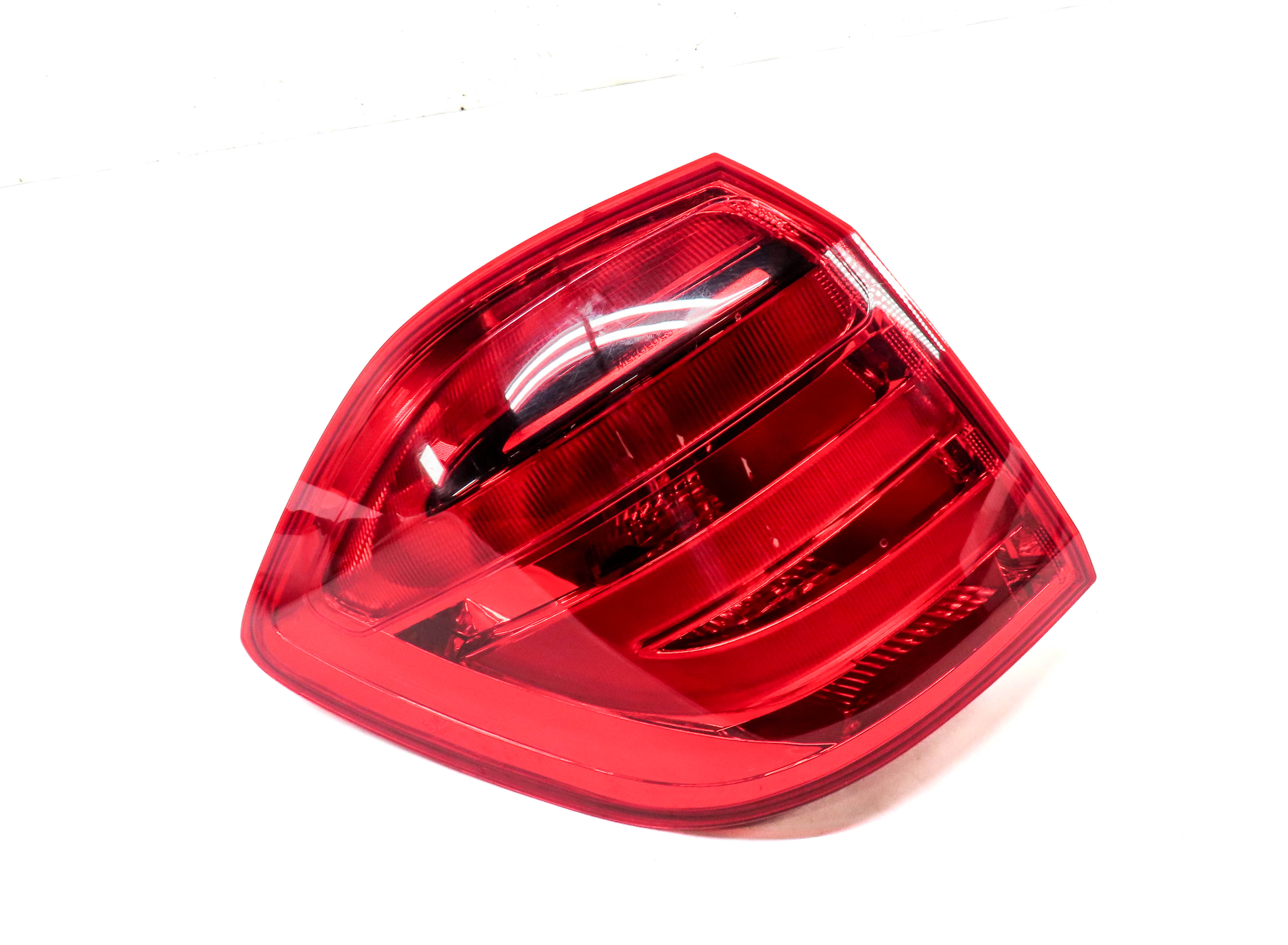 13-16 MERCEDES GL350 GL450 GL550 (X166) LEFT DRIVER TAILLIGHT BRAKE LIGHT LAMP — exact item pictured